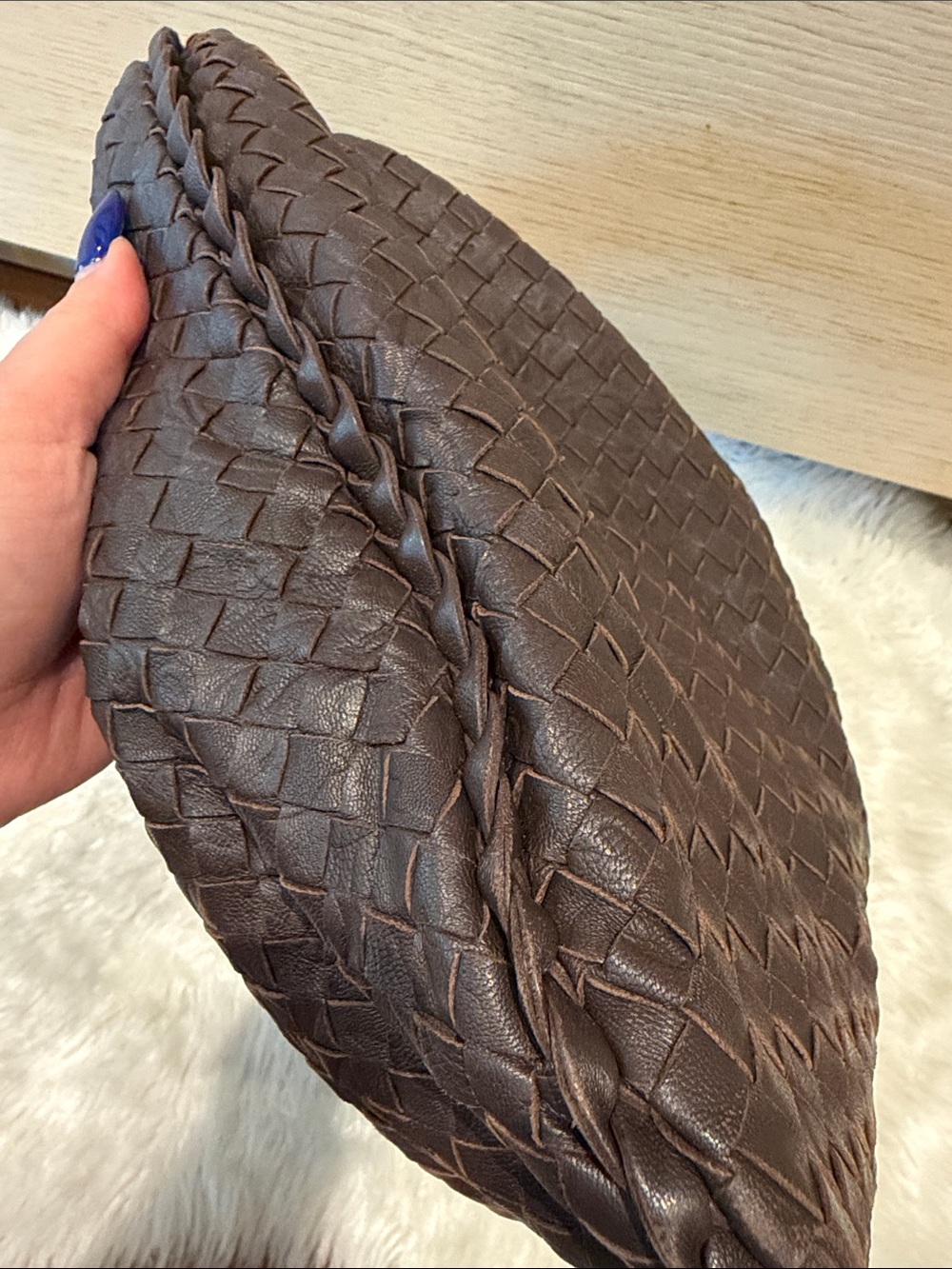 Bottega Veneta Intrecciato Leather Embossed Medium Hobo - Picture 7 of 11